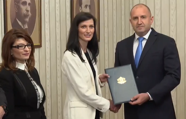 Месец и половина след изборите първият проучвателен мандат вече