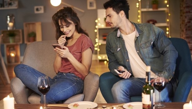 Близо 25 от мъжете и 15 от жените изневеряват на