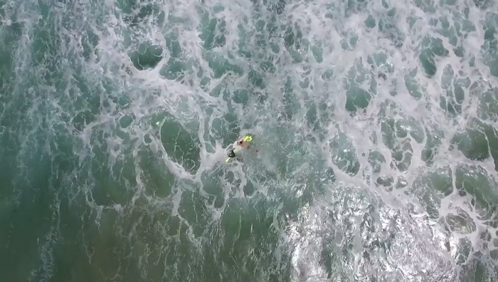 В Австралия двама удавници бяха спасени с помощта на дрон