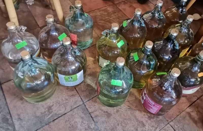 Ченгета намериха контрабанден алкохол във врачанско село съобщиха от МВР Случаят
