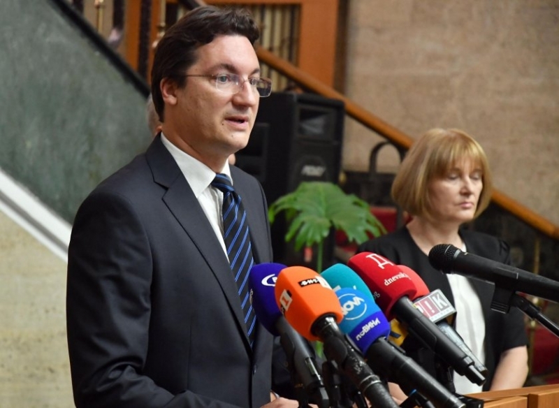 Идват 100 дни на редовния кабинет Няма много какво да