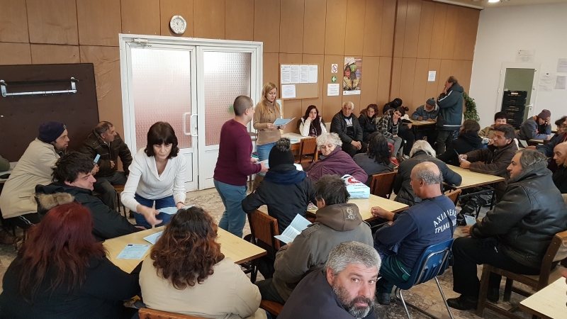 Потребители на услугата Топъл обяд в Мездра бяха запознати с