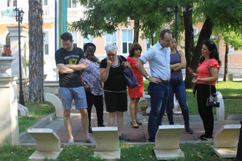 Средно училище Христо Ботев във Враца посрещна дипломати от посолството