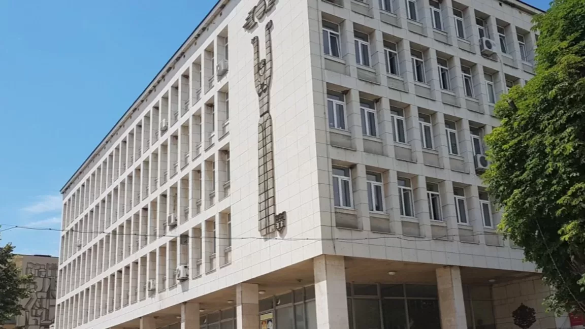 Мездра обявява търг с явно наддаване за продажба на общински поземлен имот в Брусен