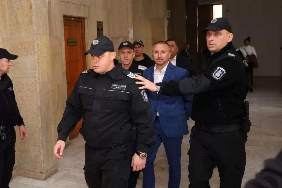 Кметовете на Сунгурларе и Белица остават в ареста