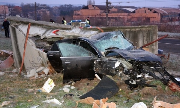 678 души са загинали по пътищата на страната за изминалата