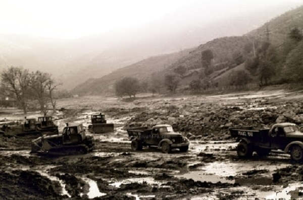 На 1 май 1966 г на централния площад във Враца