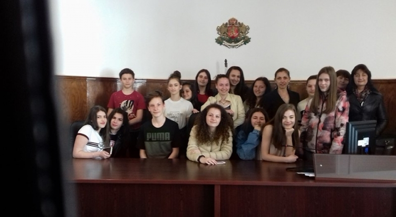 По проект BG05M2OP001 2 004 004 Развитие на способностите на