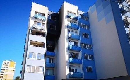 Реаниматори от Клиниката по изгаряния във Варна се борят за