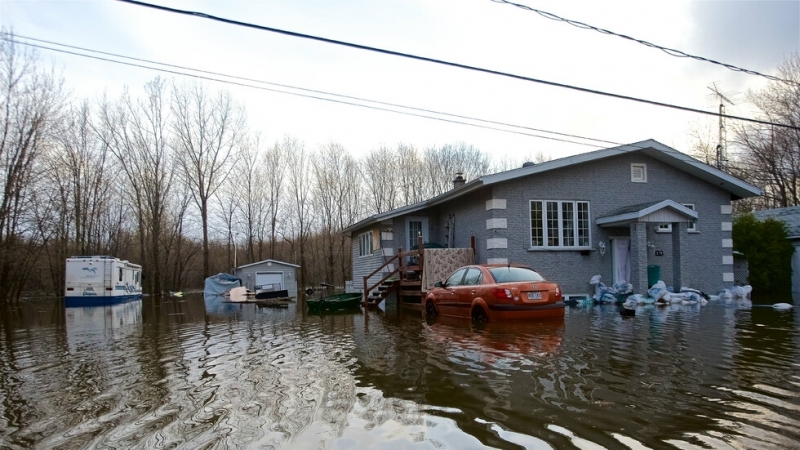 Извънредно положение бе обявено в канадската столица Отава на фона