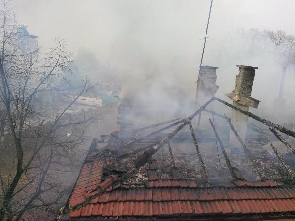 Вчера е горяла вила в берковското село Цветкова бара съобщиха
