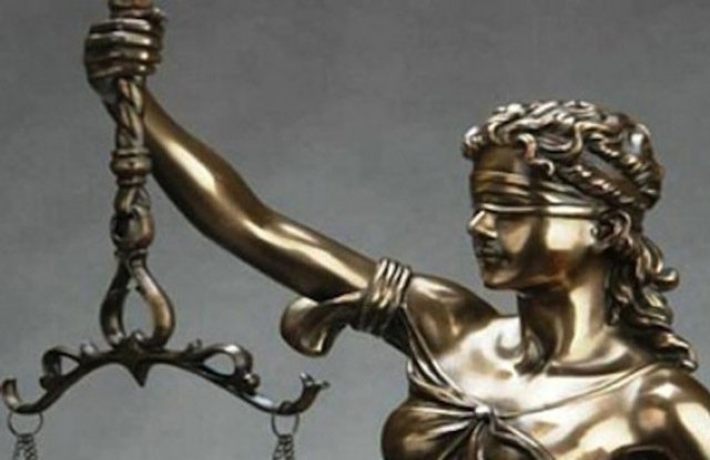 Възрастна дама е осъдена заради това че се е опитала