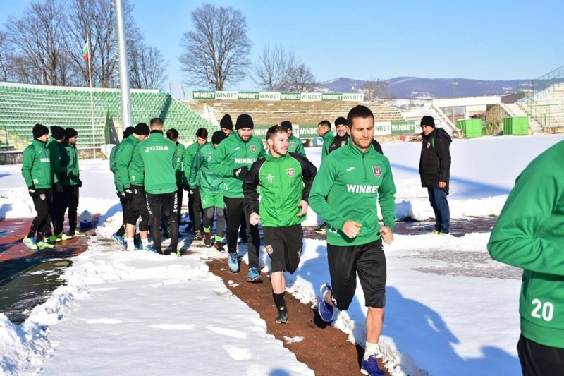 Отборът на Ботев Враца загуби с 0 2 първата контрола от зимната