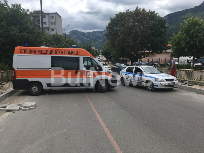 Катастрофа с джип Хюндай е станала на бул Христо Ботев