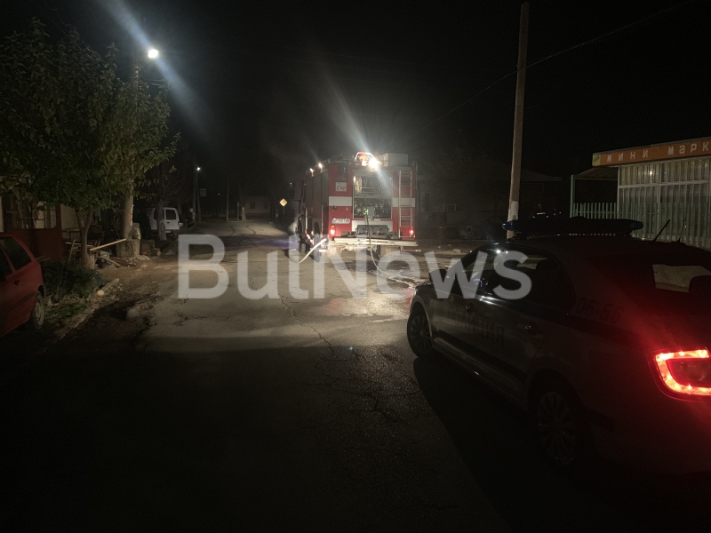 Мъж от Криводол си запали преди минути лекия автомобил и